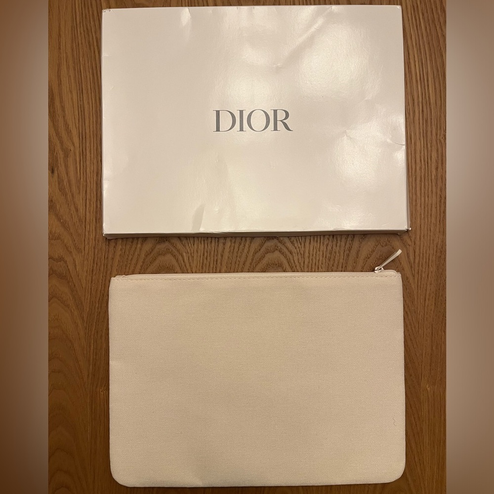 Dior GWP Beauty Spring Flower Clutch - Picture 2 of 8